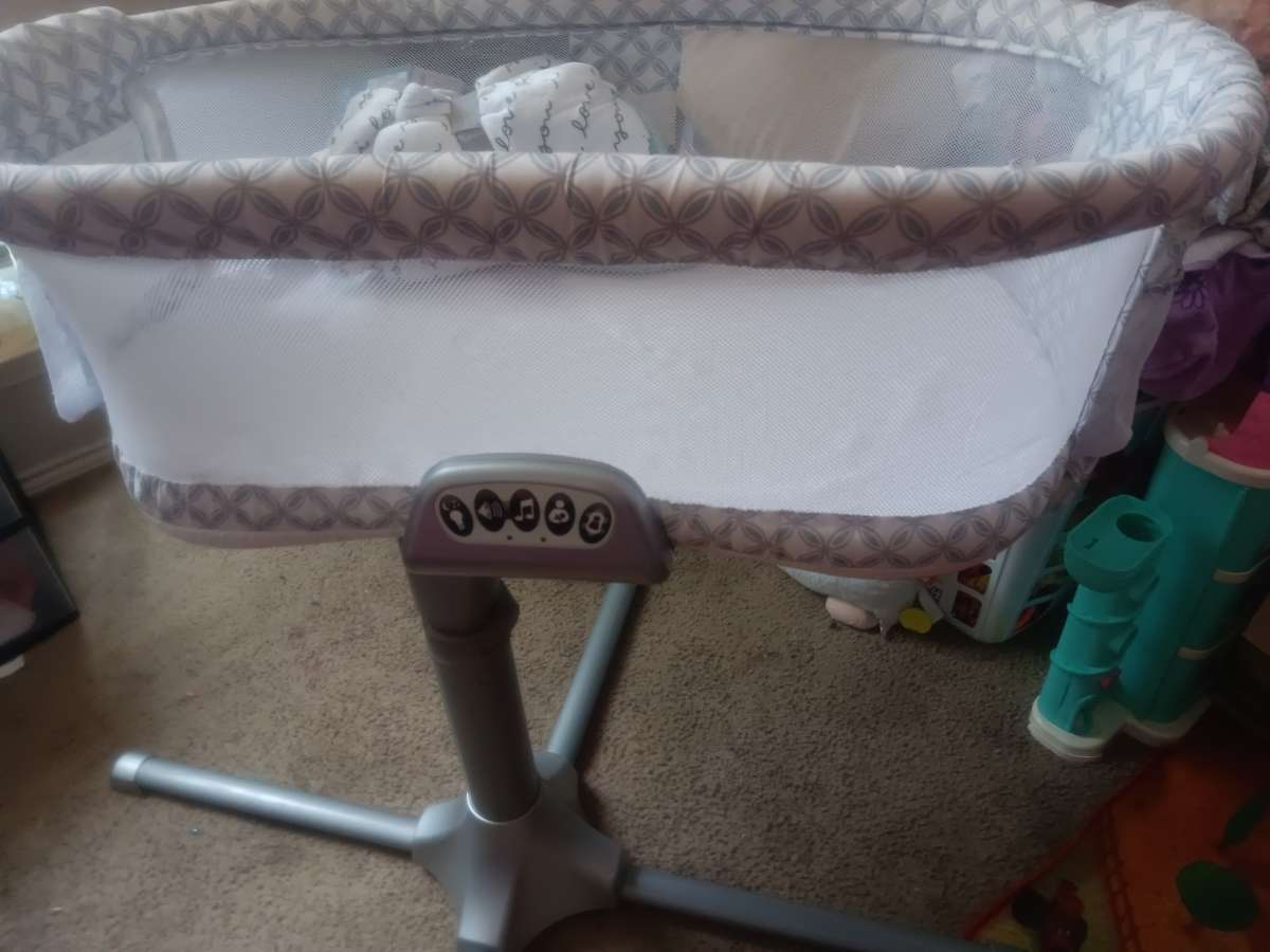 halo bassinet