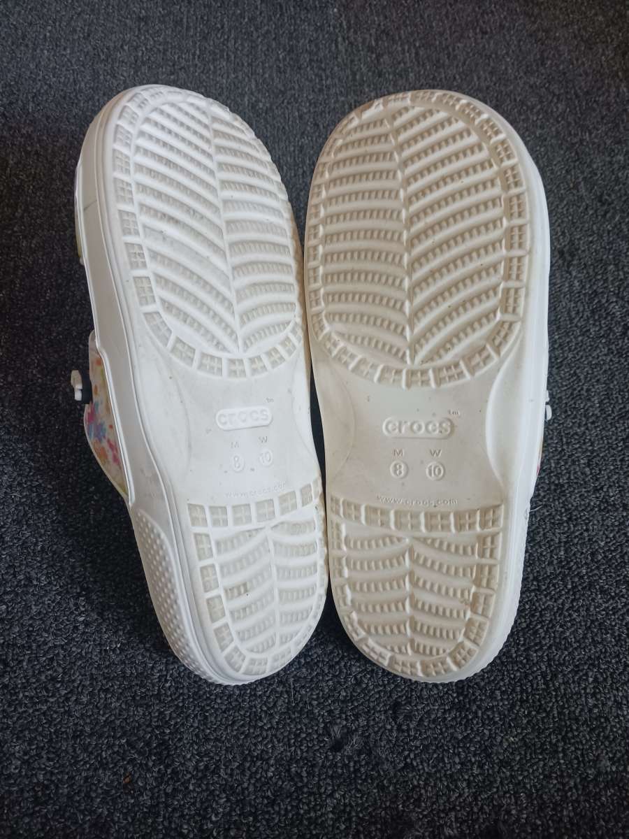 Crocs in White Splatter Paint Design