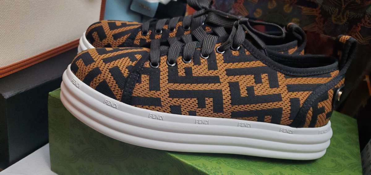 FBrown sneaker shoes