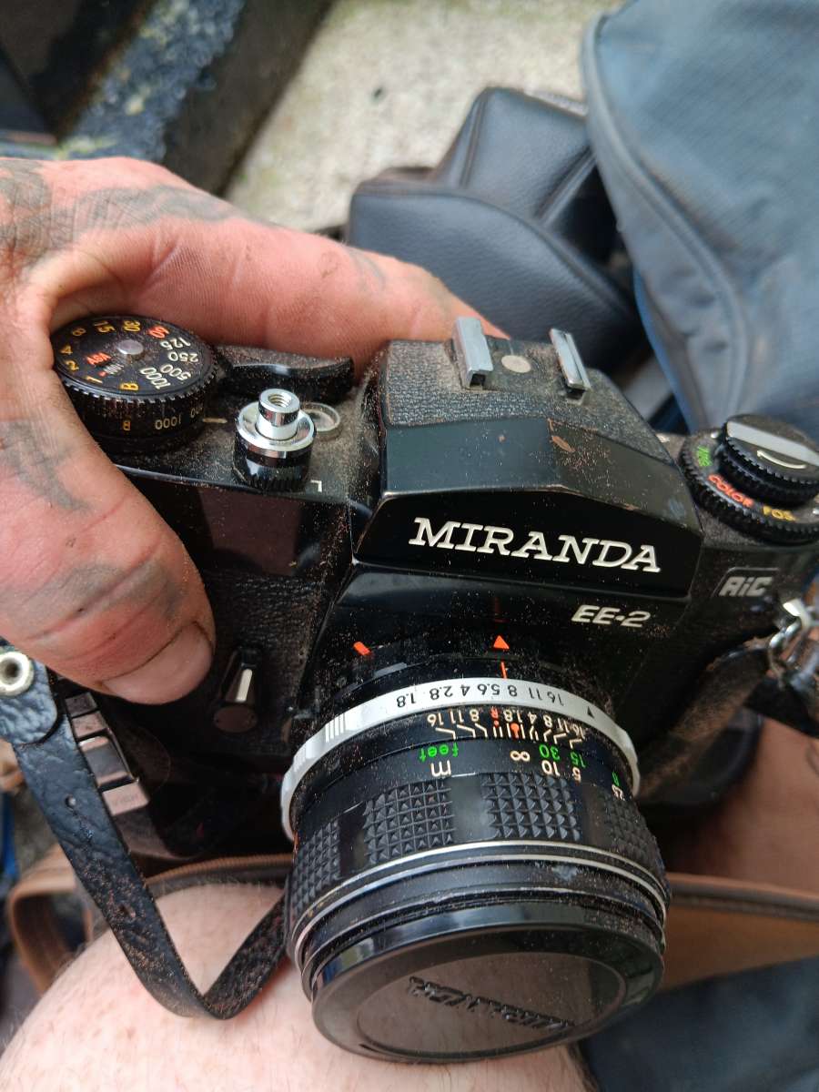 bundle of cameras all in very  good condition