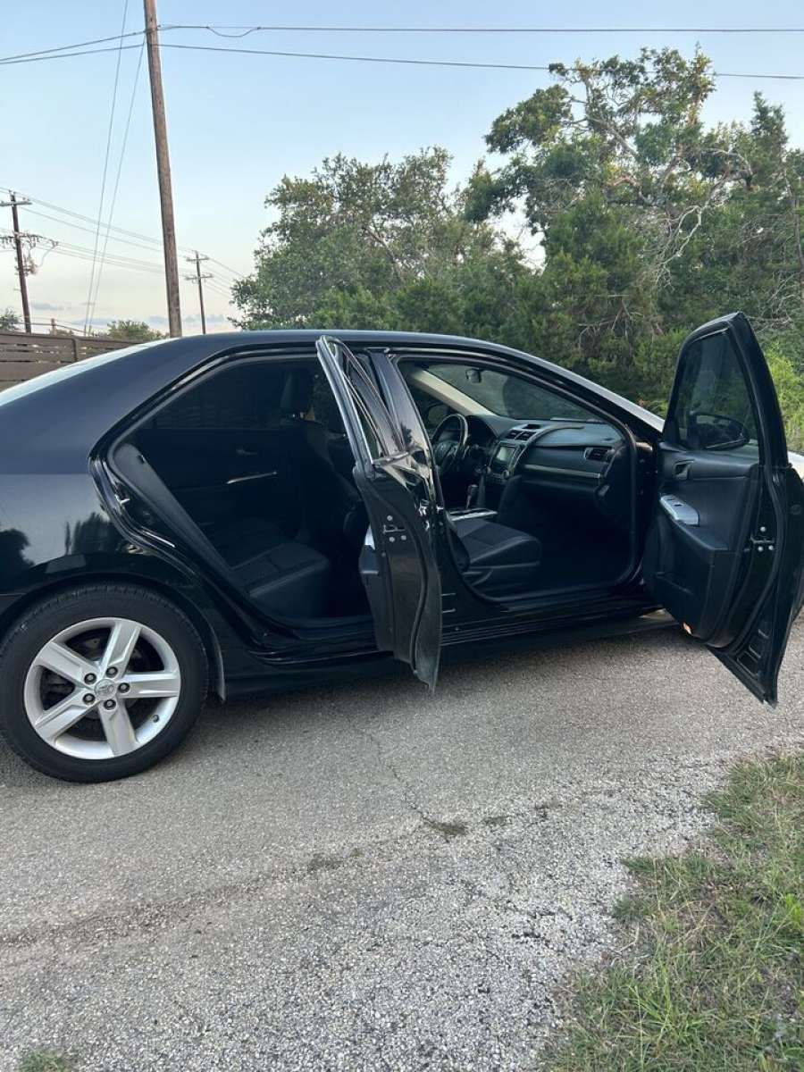 2013 Toyota Camry Luxury Edition