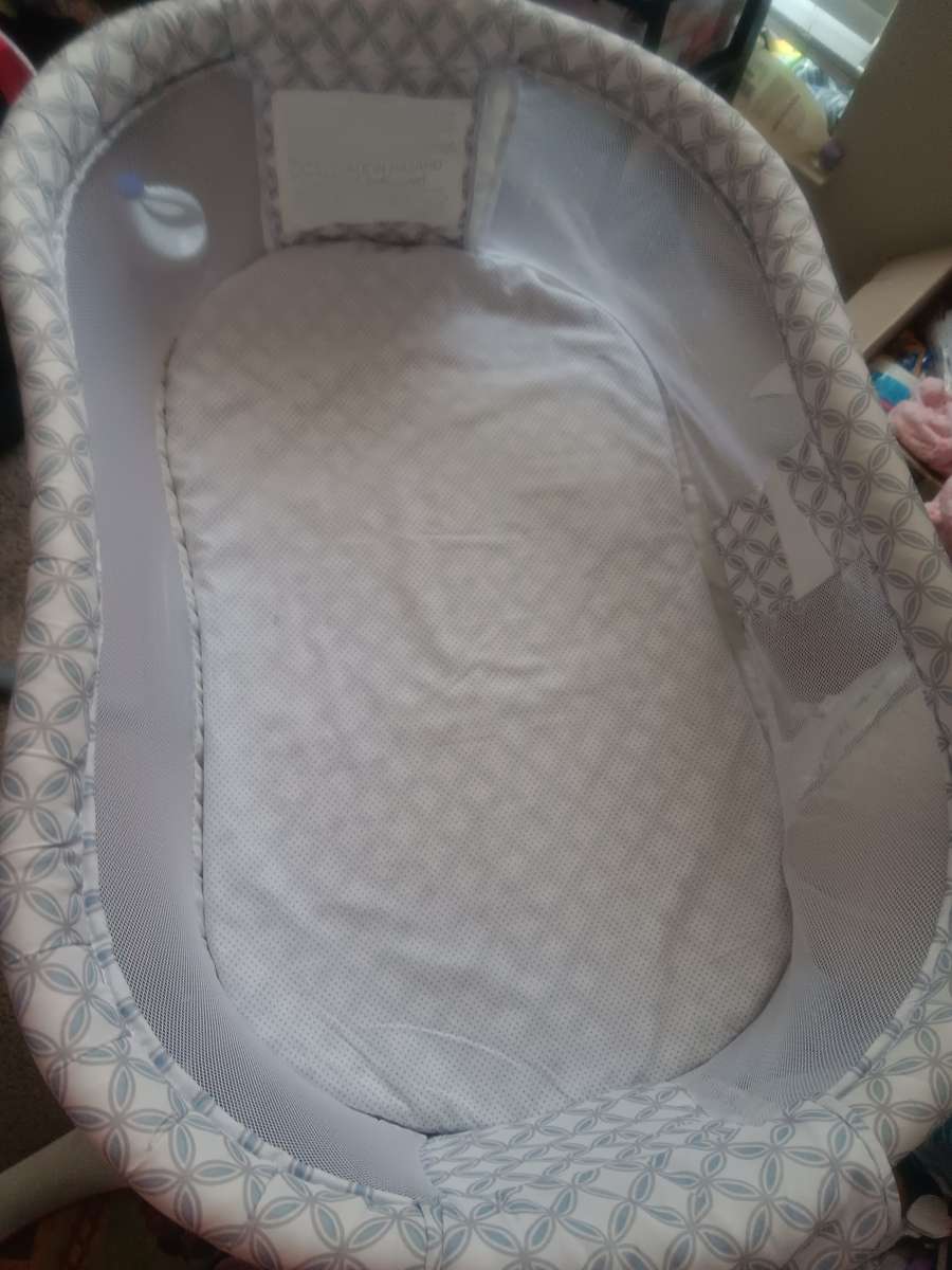 halo bassinet
