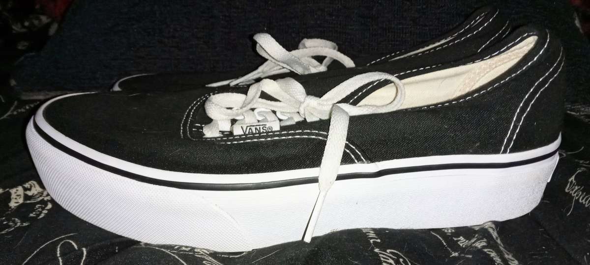 Navy and white off the wall Unisex Vans