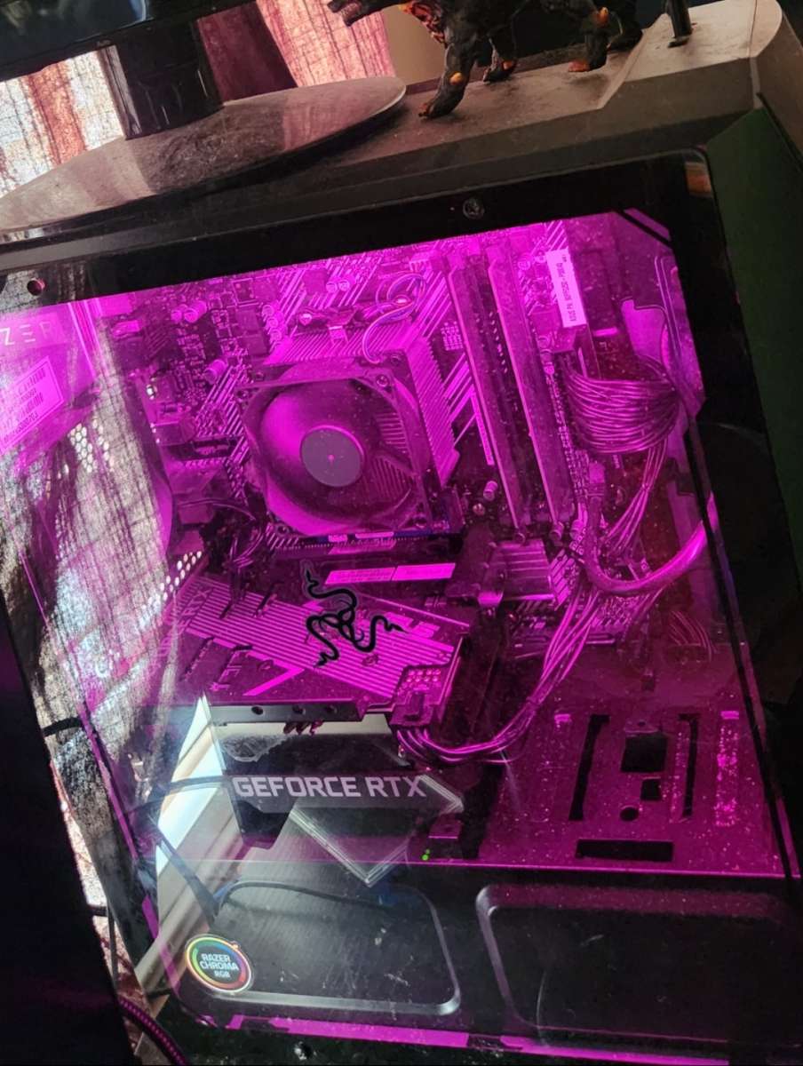 gaming pc and moniter