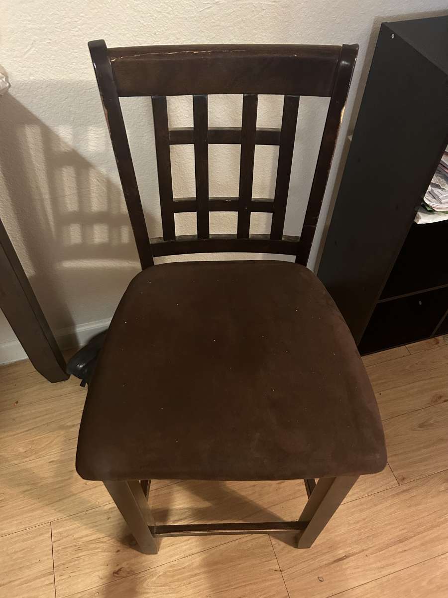 5 chair table