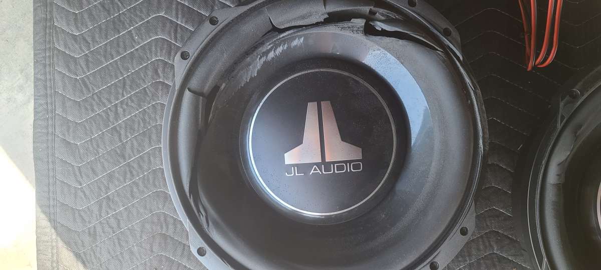 jl audio 12in subs