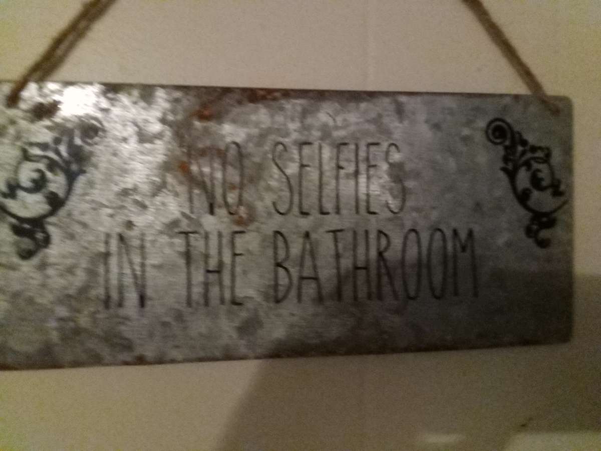 bathroom decor