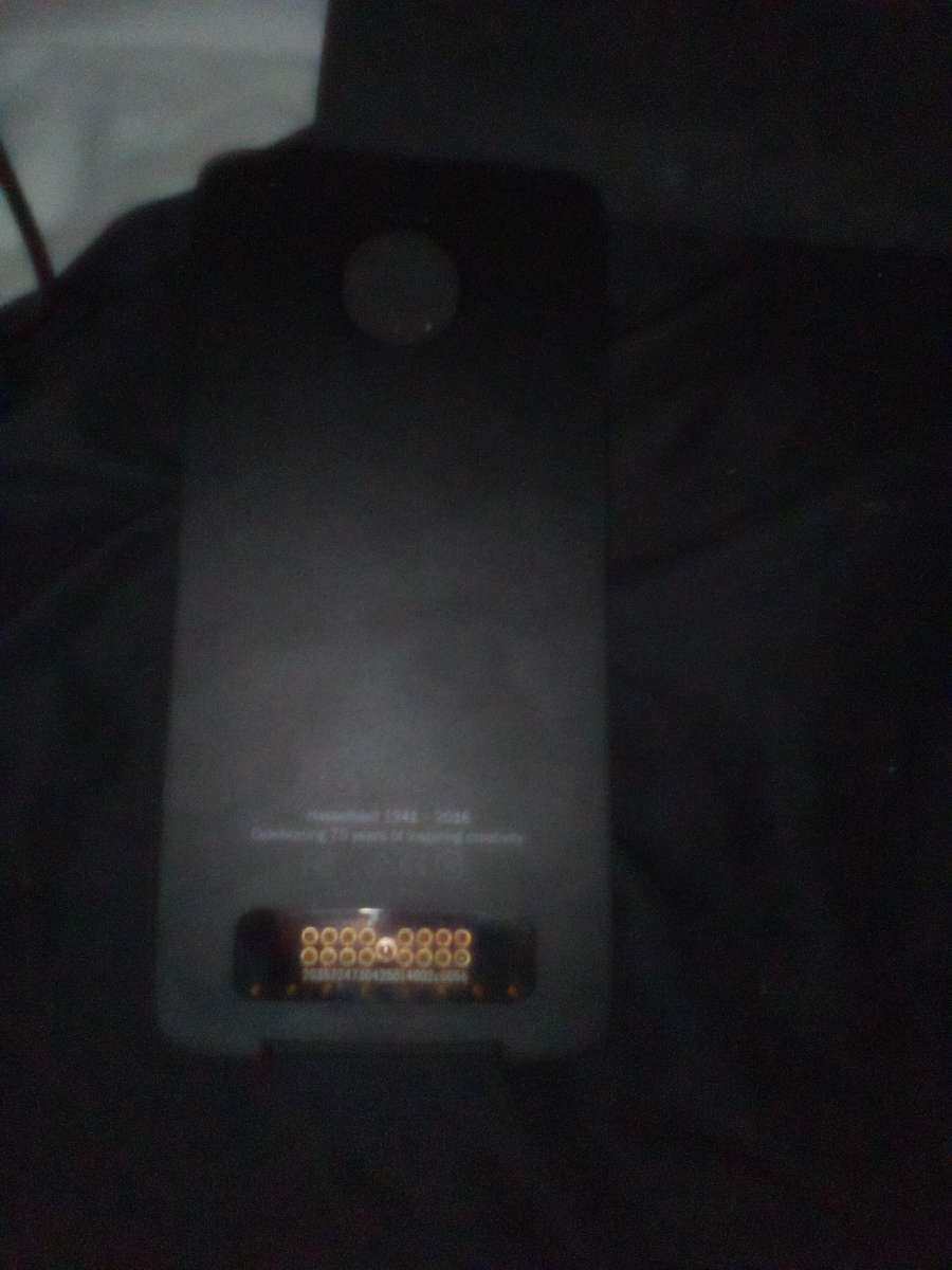 projector attchmt n camera 4 Motorola phone