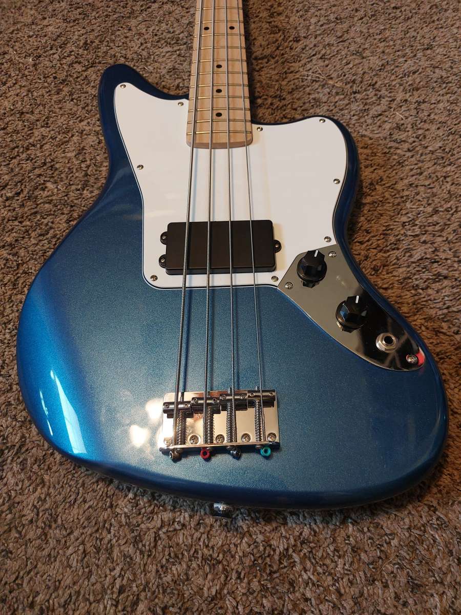 fender bass guitar