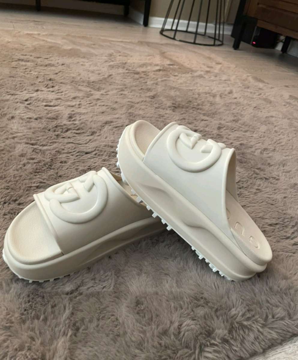 Gucci Thick Sloes Leisure Sandals