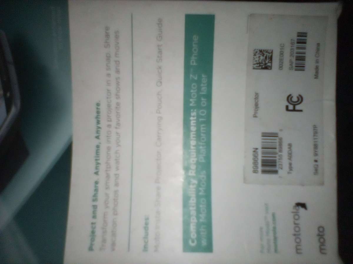 projector attchmt n camera 4 Motorola phone