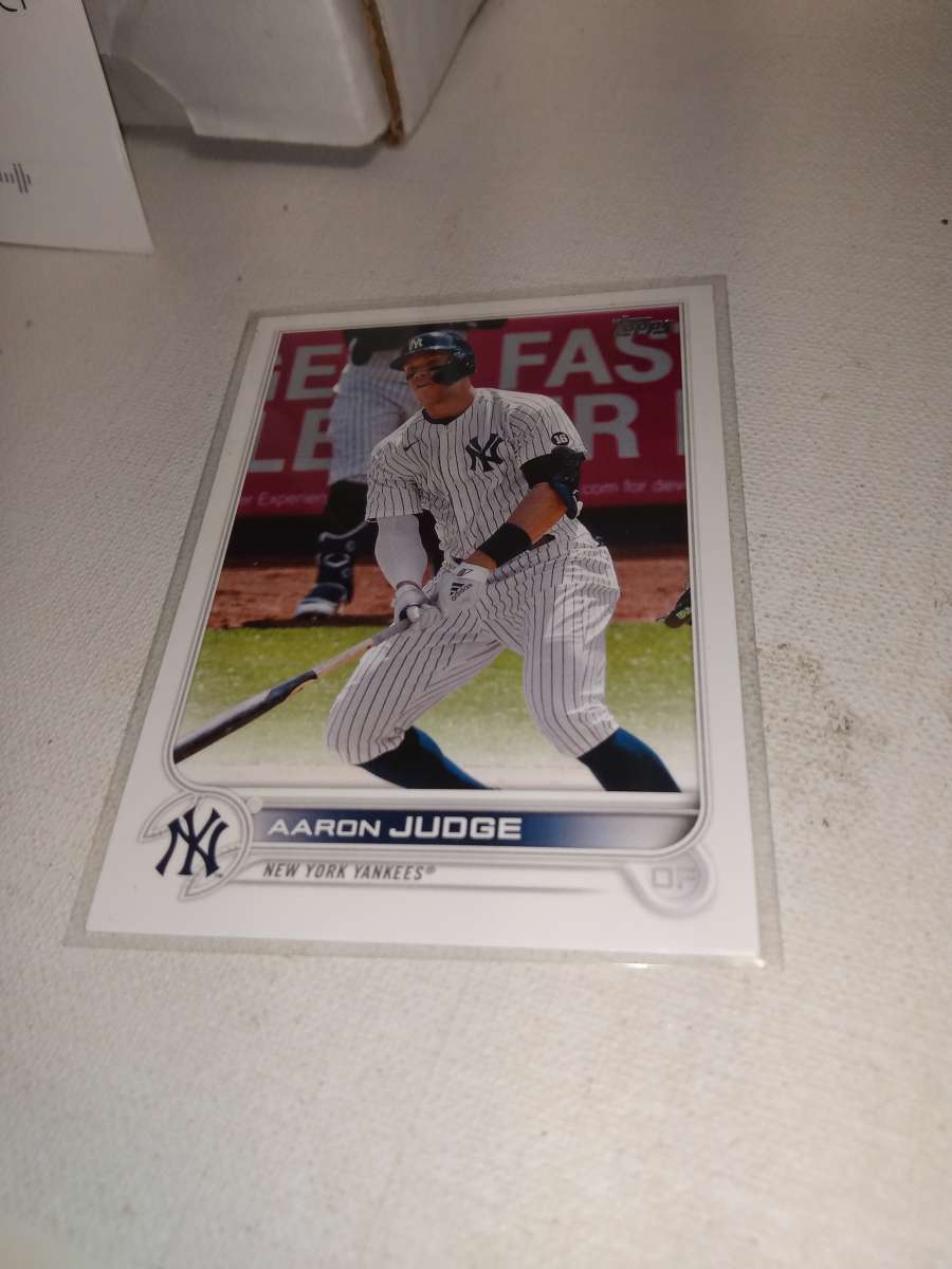 2022 Topps or number 99 Aaron judge