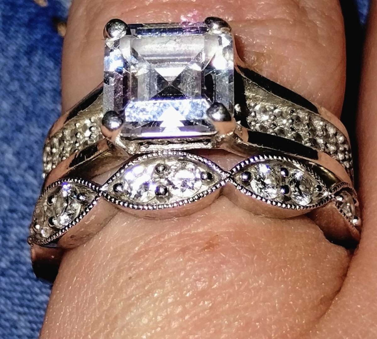 2 karet dimon ring set