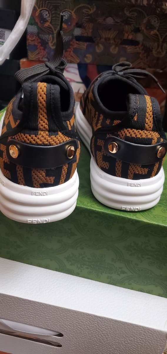 FBrown sneaker shoes