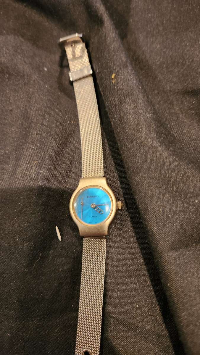 Roumours Watch  needs battery