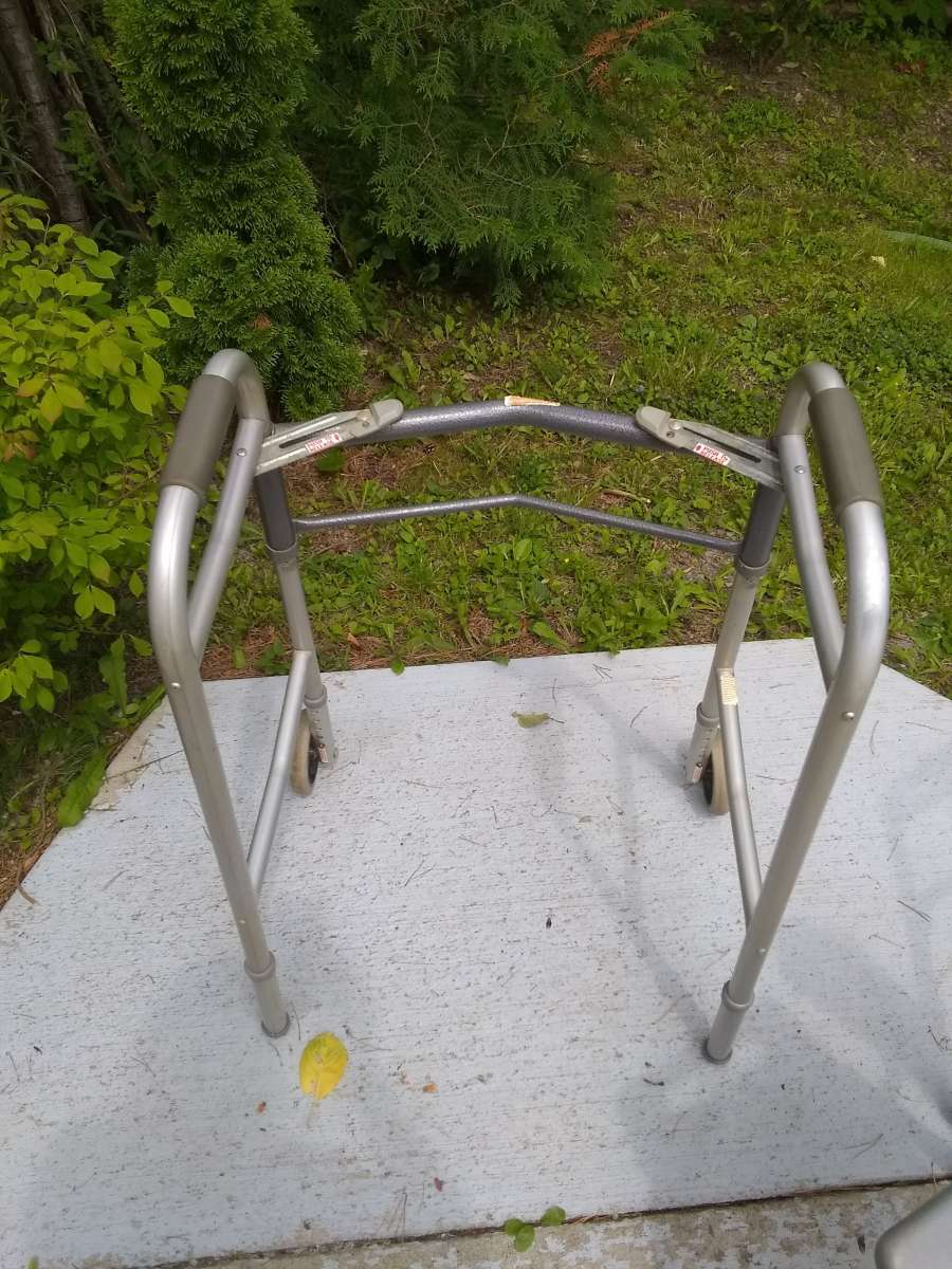 Guardian Rolling Walker