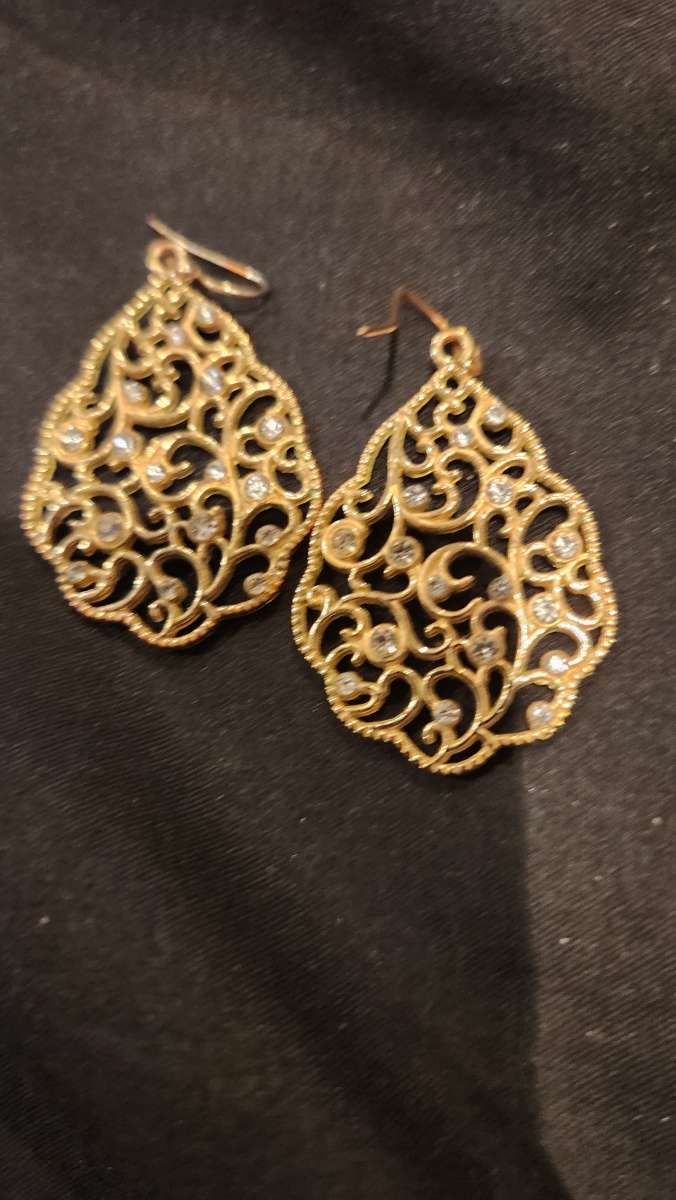 Faux diamonds and faux Gold earings
