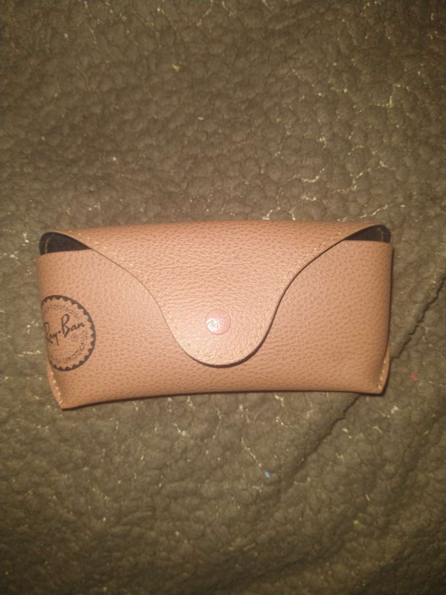 ray bans gold aviator with missing lens