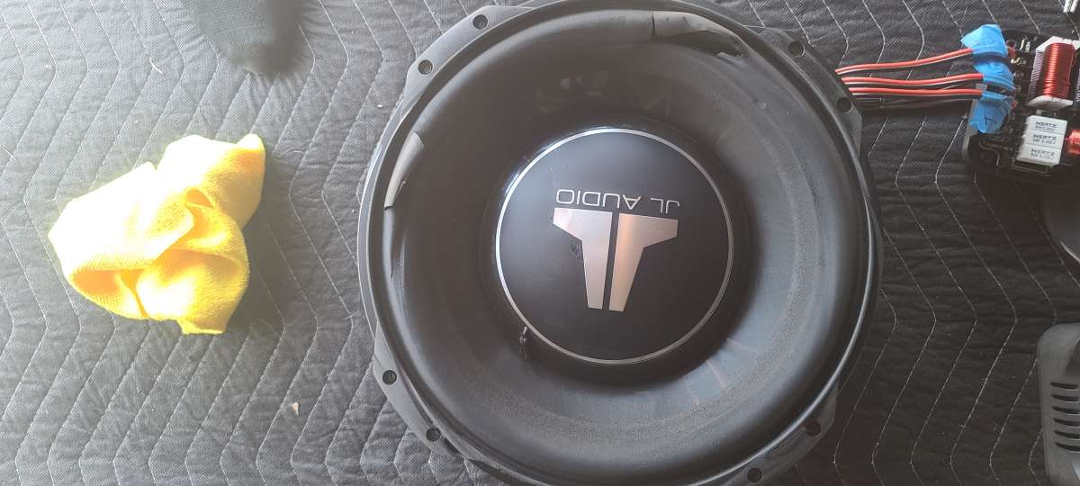 jl audio 12in subs
