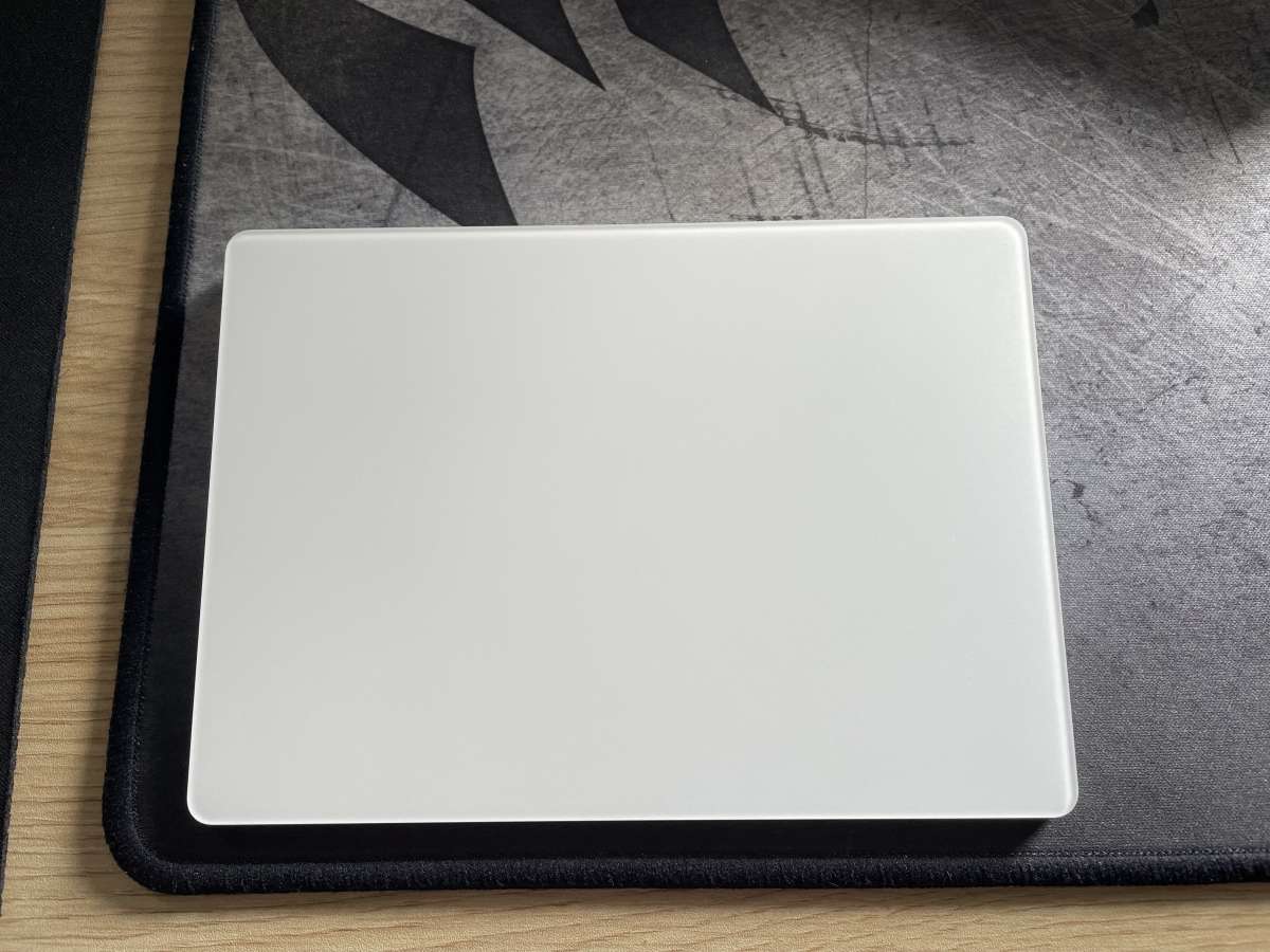 Apple trackpad 2