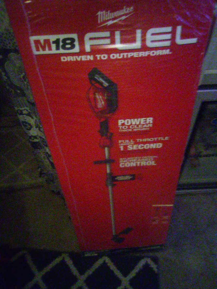 Milwaukee M18 fuel trimmer weed whacker