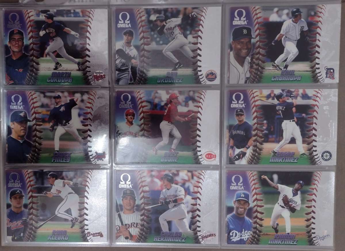 Lot of 45 raw baseball cards