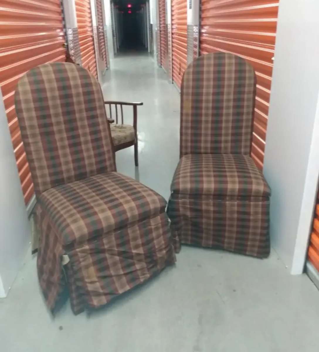 beautiful 2 accent chairs