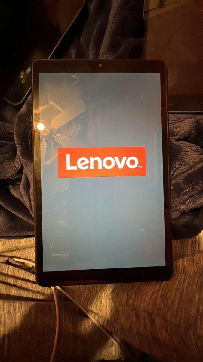 iPad and Lenovo tab