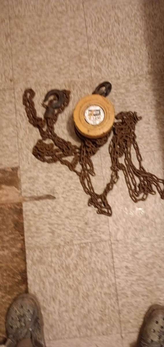 chain hoist chain fall and hooks etc