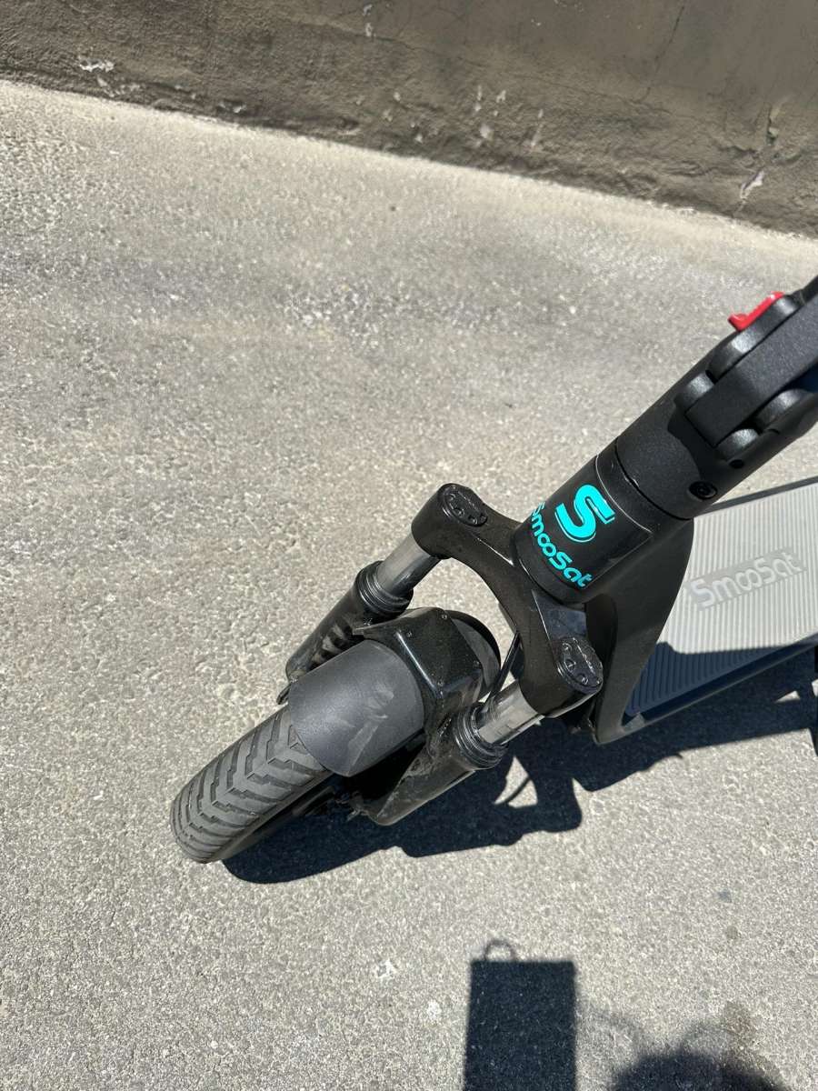 Electric Folding Scooter APP control 30 Miles Real Range Up