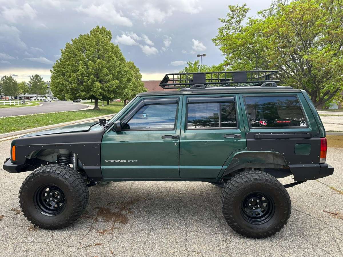 CASH Jeep Cherokee V6 1999