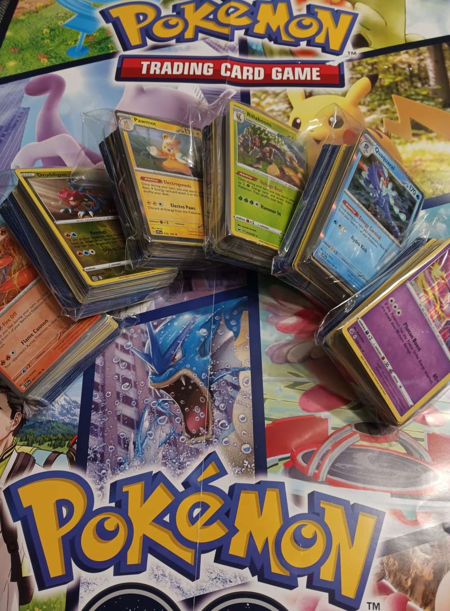 101 Pokemon Cards