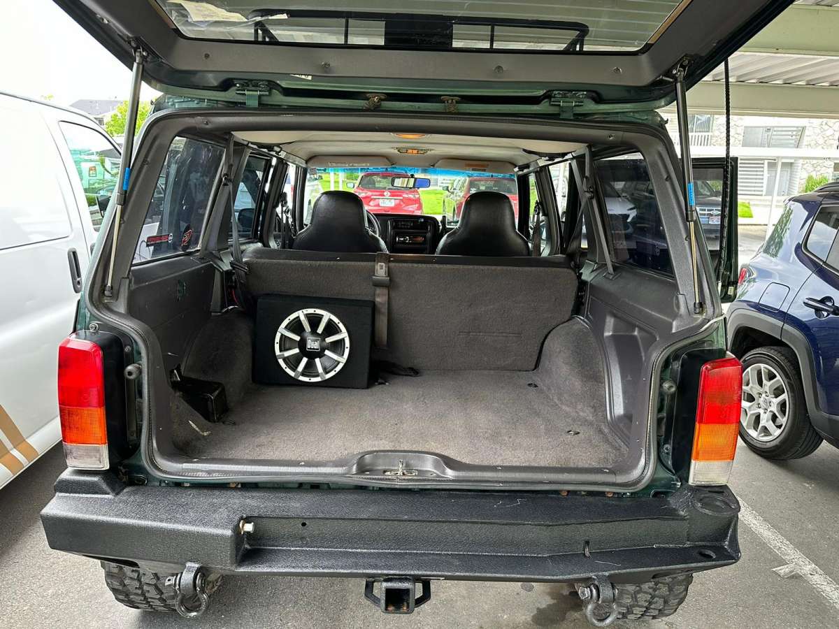 CASH Jeep Cherokee V6 1999