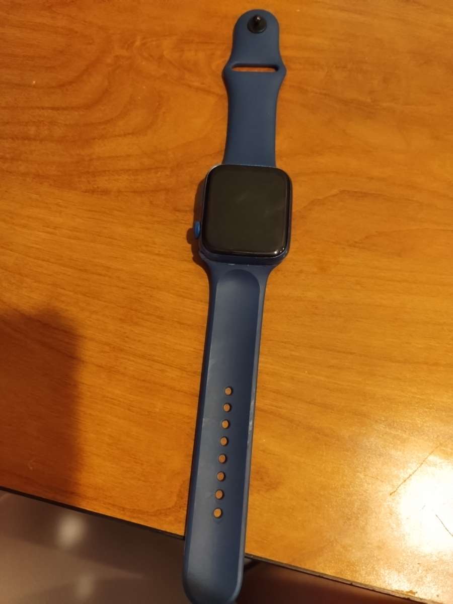 Im a smartwatch its regular smartwatch not an apple not a
