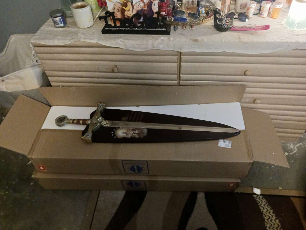 ST GABRIEL ARCHANGELS SWORDS