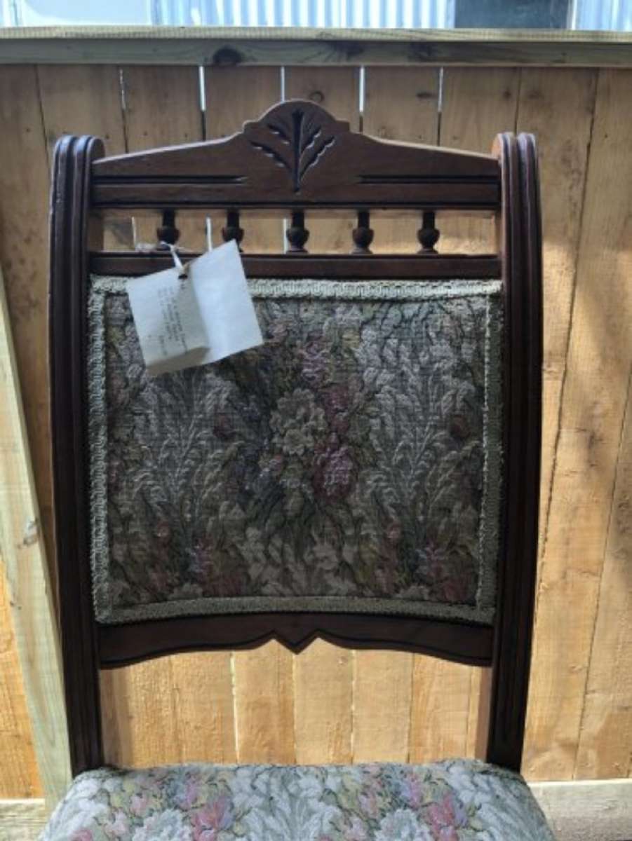 antique victorian late 1800s chairs  set of 4