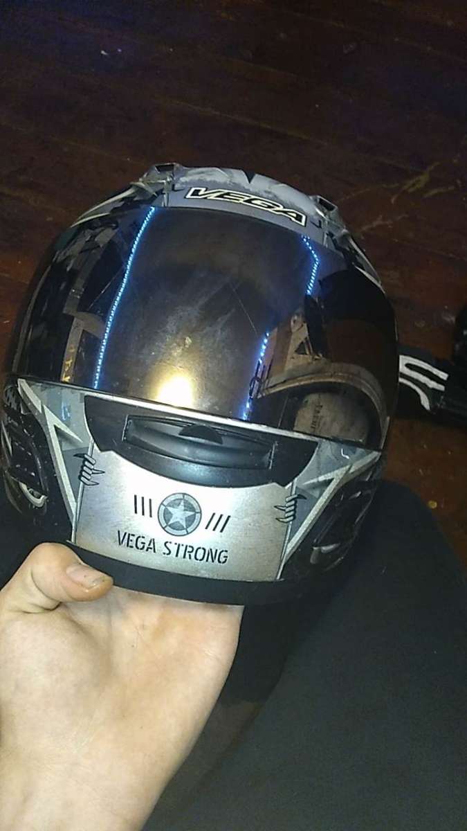 Motorcycle helmet