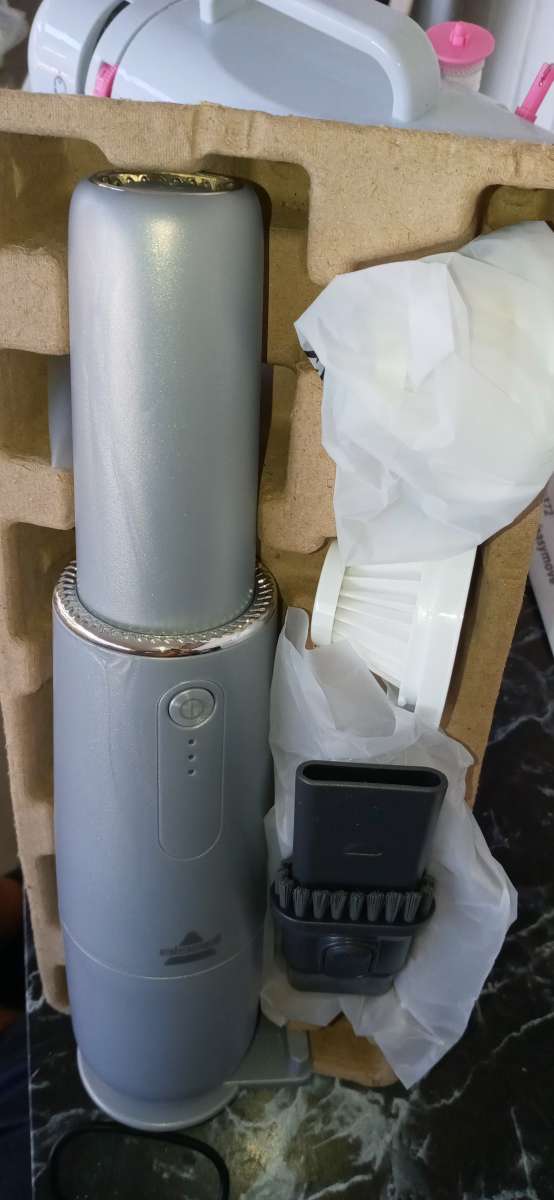 Rechargeable Vacuum Cleaner