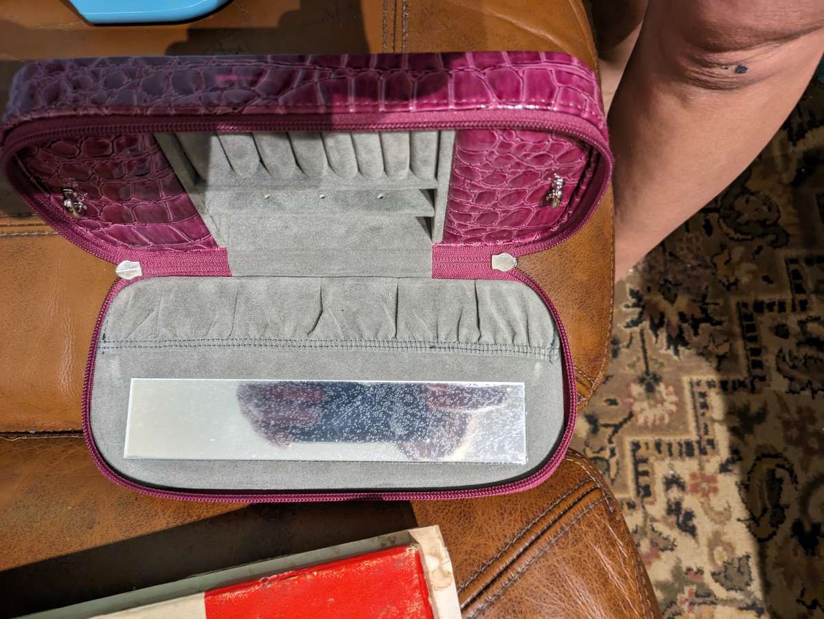 traveling jewelry case