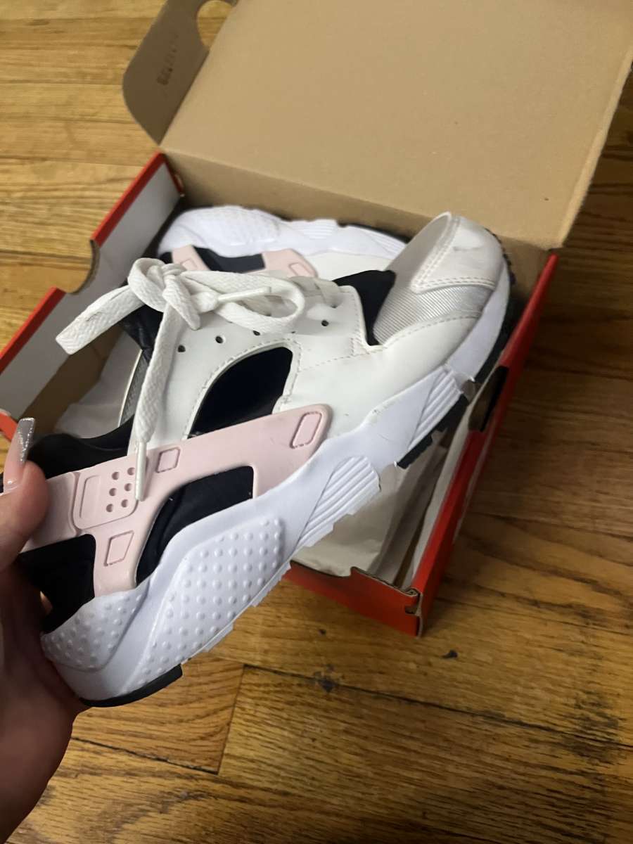 Nike Air Huarache Run White Pink