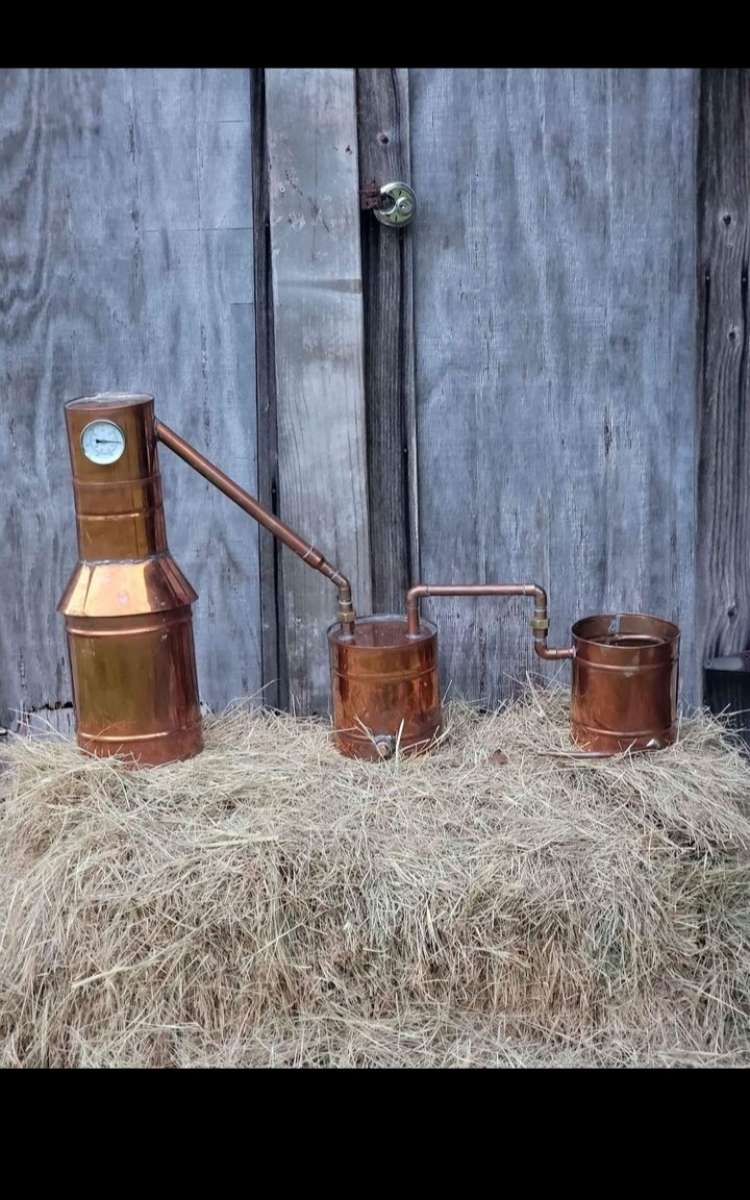 3 GALLON WATER DISTILLATION UNIT