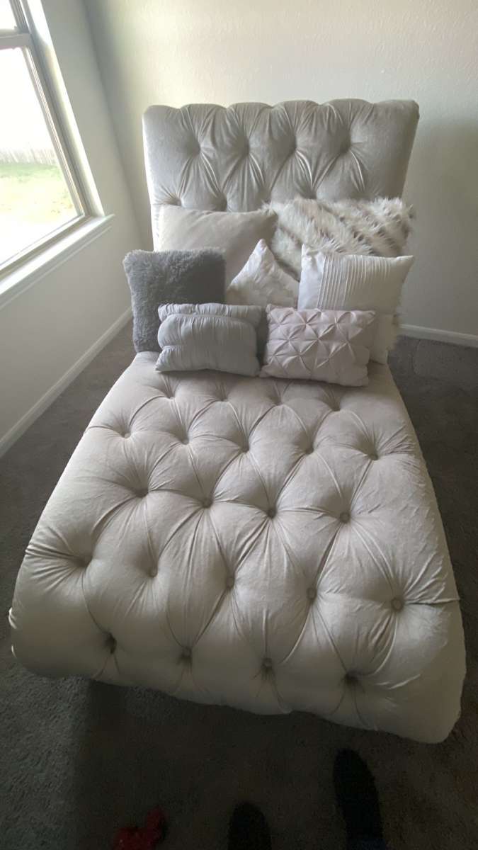 Large Ashley Chaise Lounger