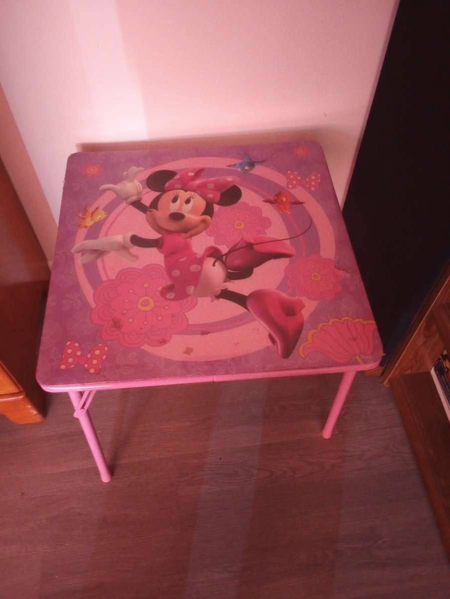 two bedroom apartment everything must go 2000 for everything