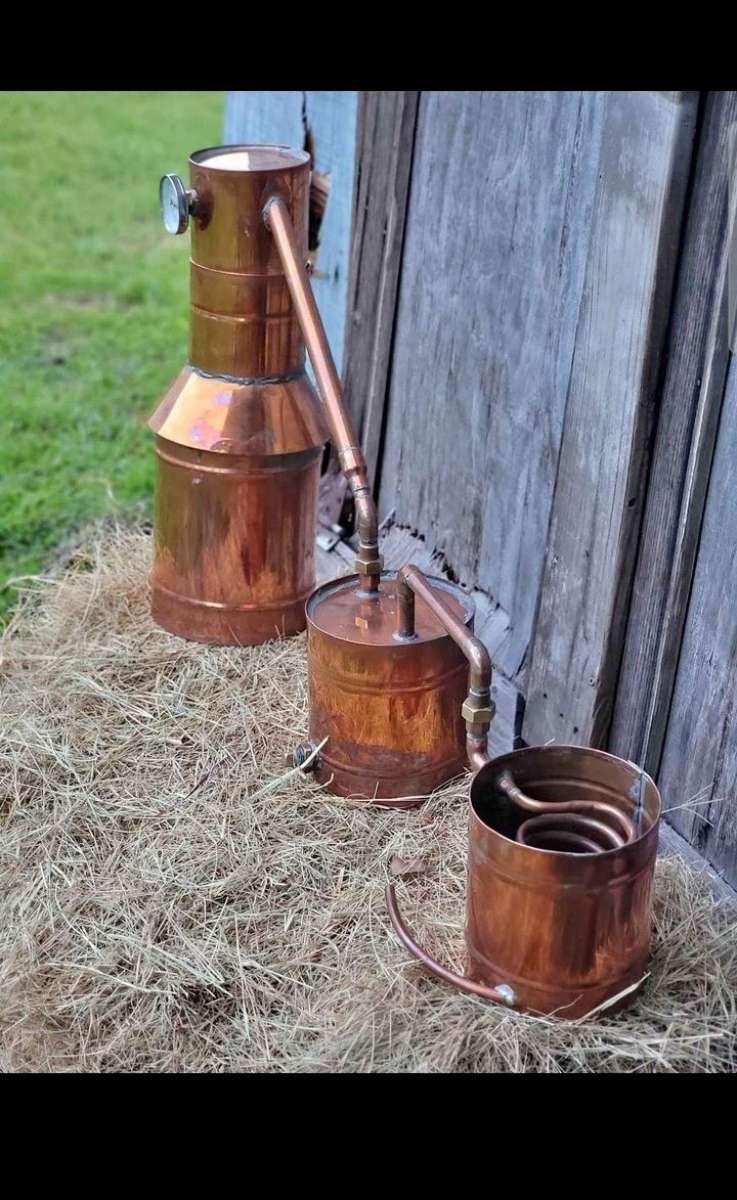 3 GALLON WATER DISTILLATION UNIT