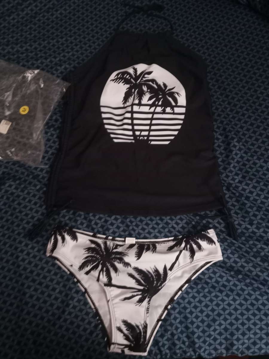 Womens Two Piece Summer Set Size Medium