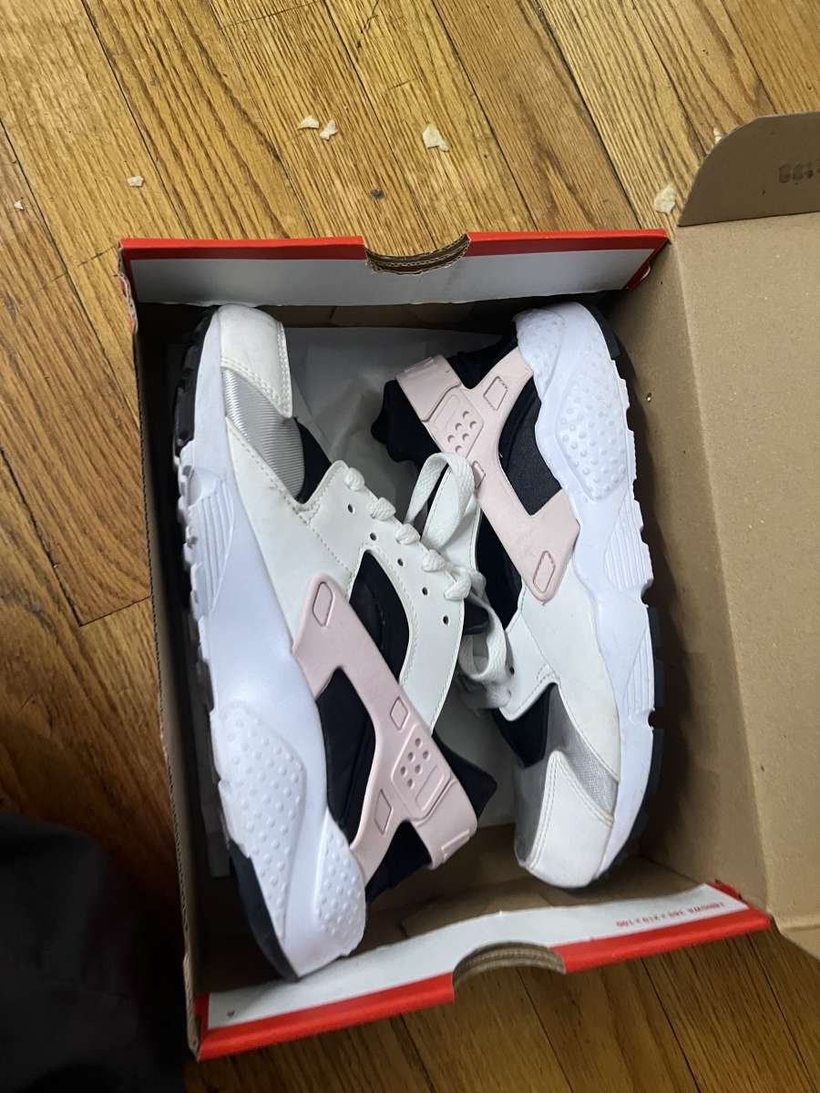 Nike Air Huarache Run White Pink