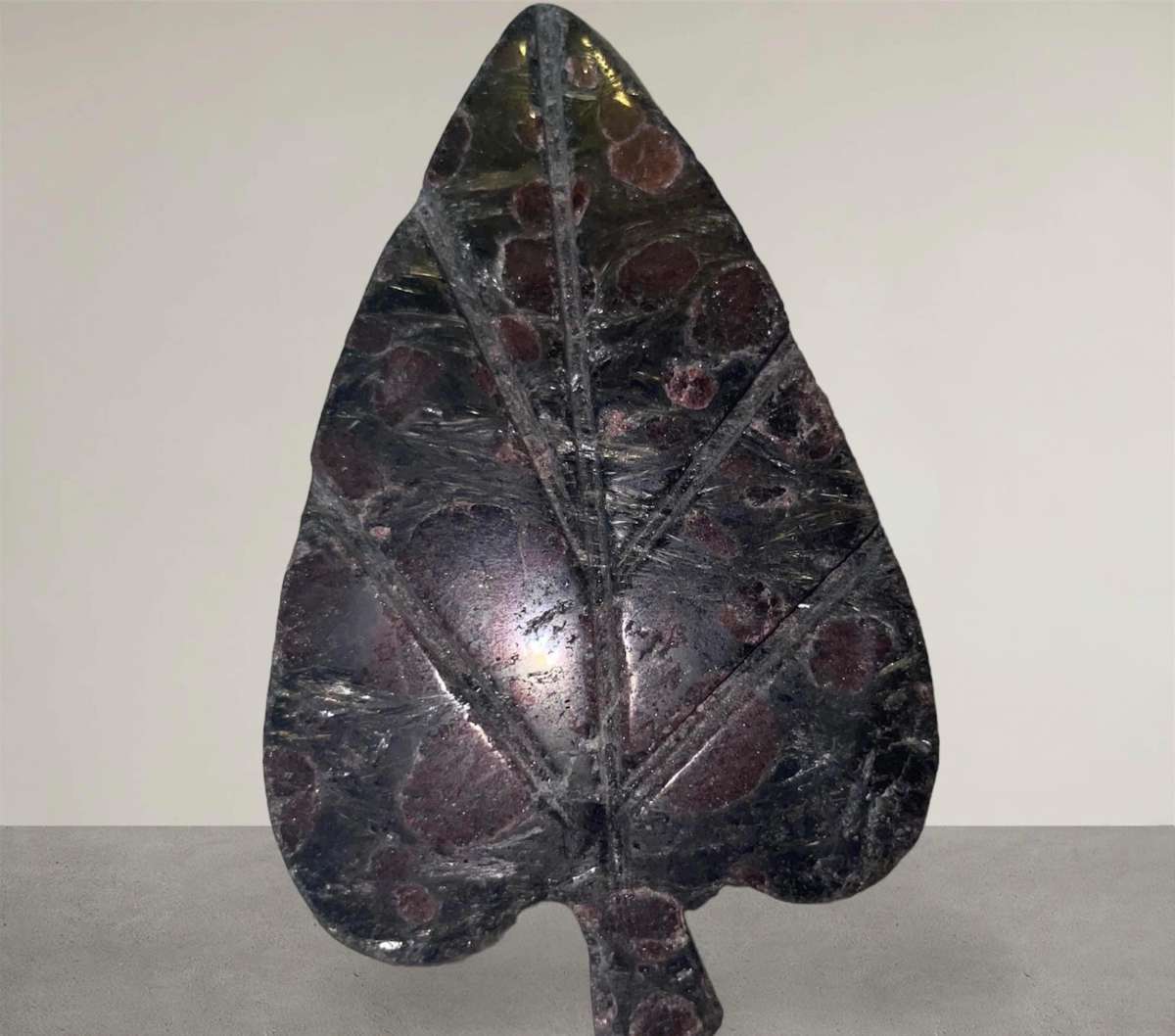 Garnet Crystal Leaf Carving