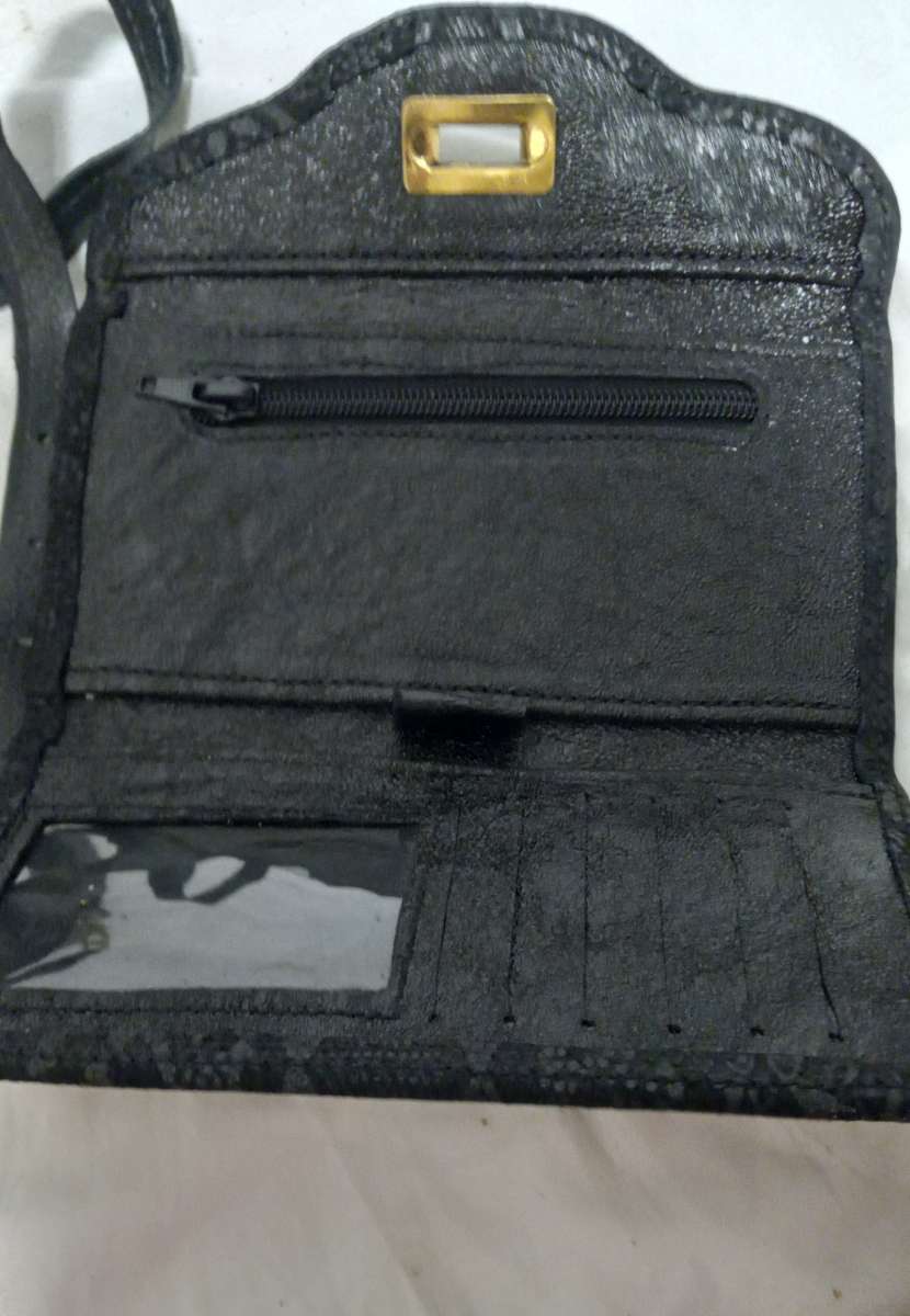 Genuine leather purse and matching wallet set