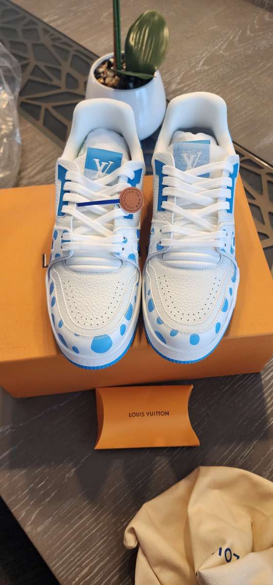 Louis Vuitton Sneakers