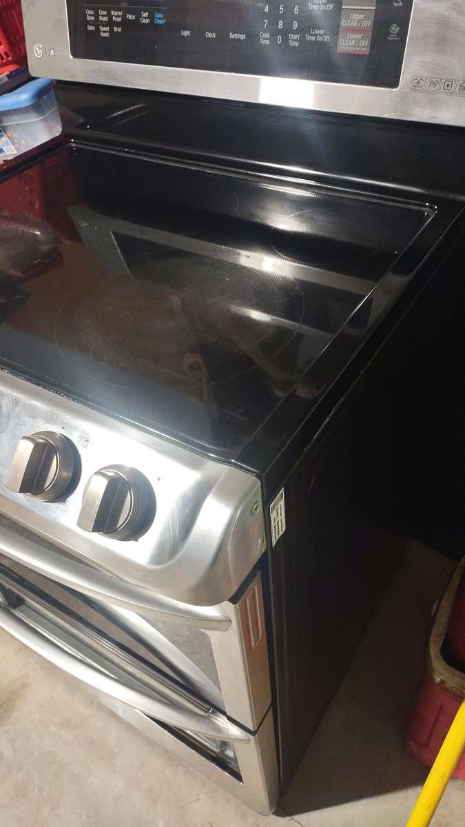 LG Electric stove oven